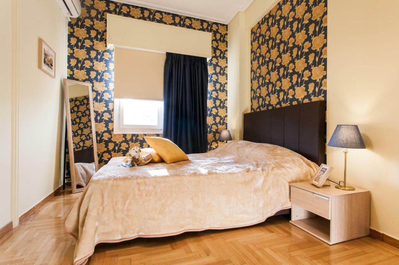 Private Central View Rooms In Apartment Near To Acropolis Metro Station Athens Luaran gambar