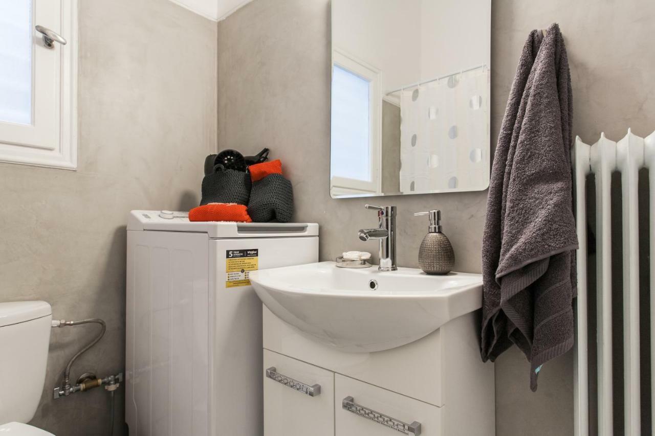 Private Central View Rooms In Apartment Near To Acropolis Metro Station Athens Luaran gambar