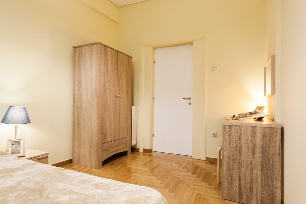 Private Central View Rooms In Apartment Near To Acropolis Metro Station Athens Luaran gambar