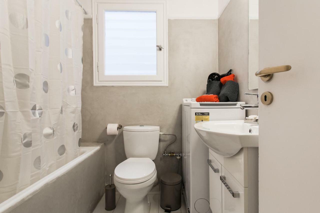 Private Central View Rooms In Apartment Near To Acropolis Metro Station Athens Luaran gambar