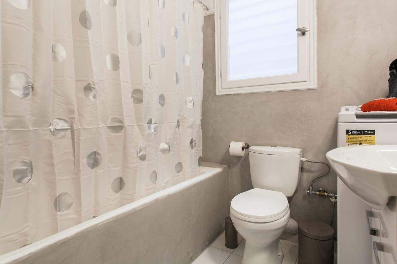 Private Central View Rooms In Apartment Near To Acropolis Metro Station Athens Luaran gambar